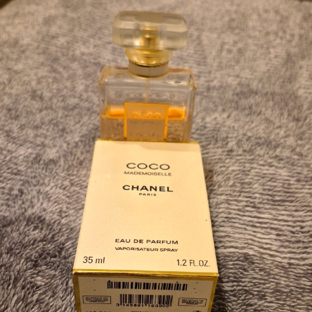 Parfume.  Preowned